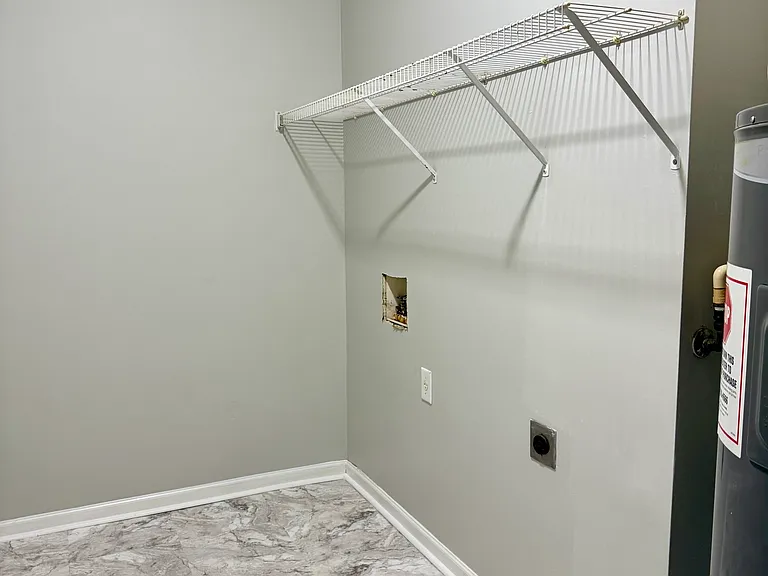 746 Boston Cmn — Photo 11