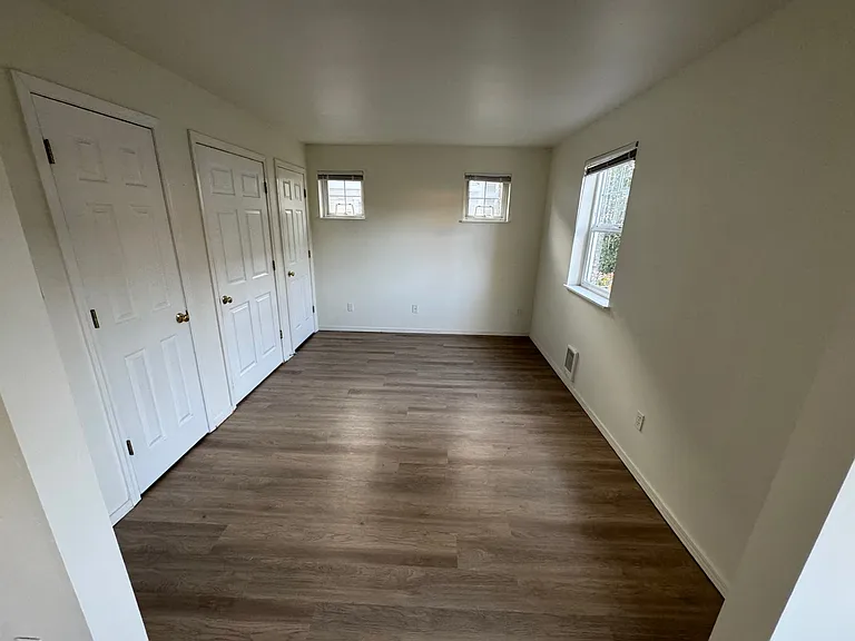 1607 H St #103 — Photo 6
