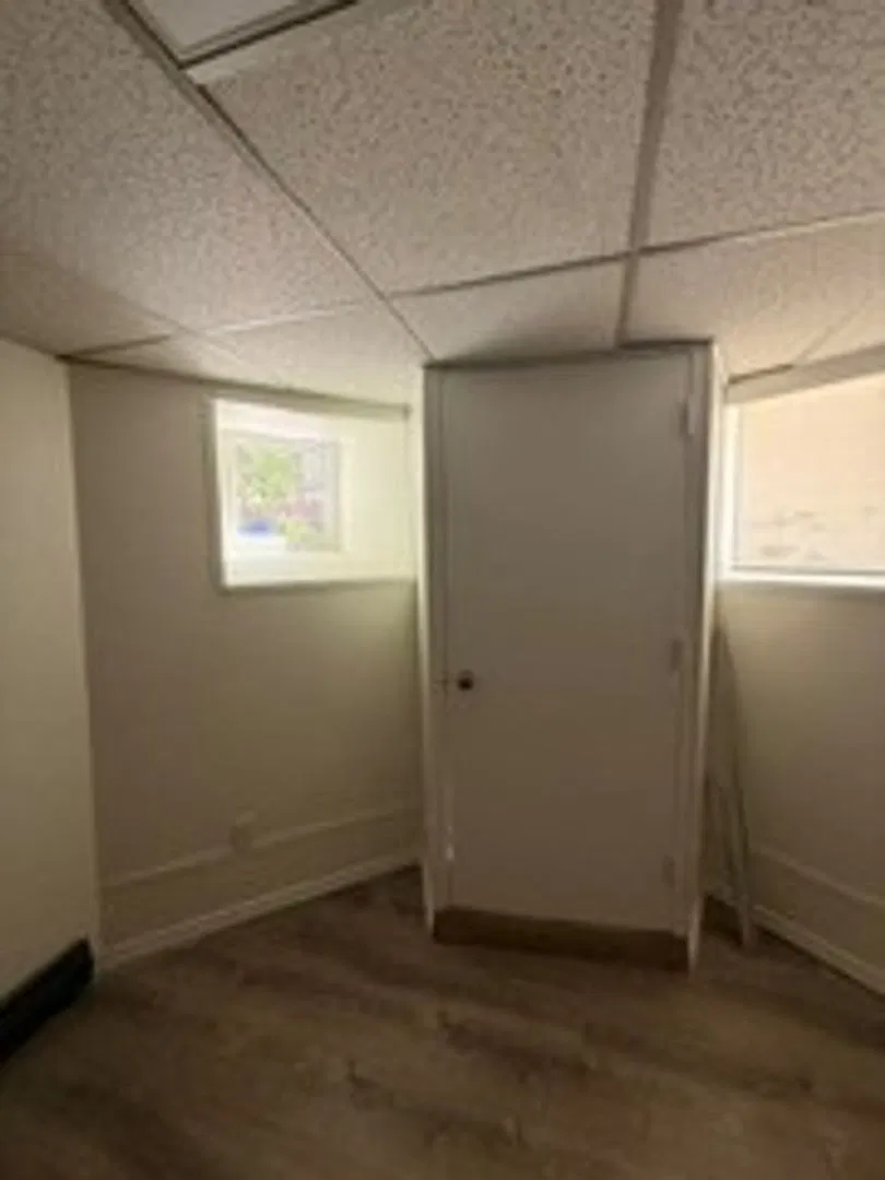 Renovated Brighton One-Bedroom | New Kitchen & Bath + Refinished Floors — Photo 4