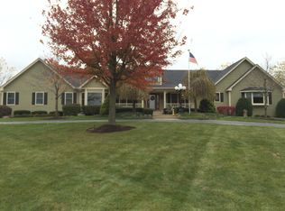 10418 Saddlebred Trl, Woodstock, IL 60098