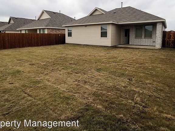3rd image of 5616 Elwood Ln