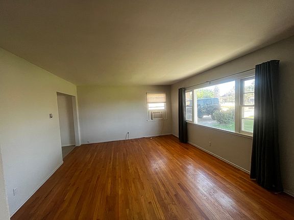 5th image of 34784 Acacia Ave