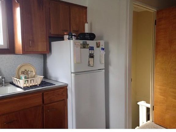 2nd image of 135 Clinton St Floor 2