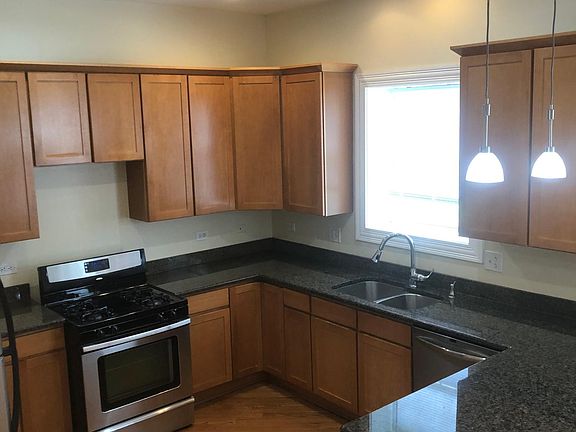 3rd image of 724 E 50th Pl #1