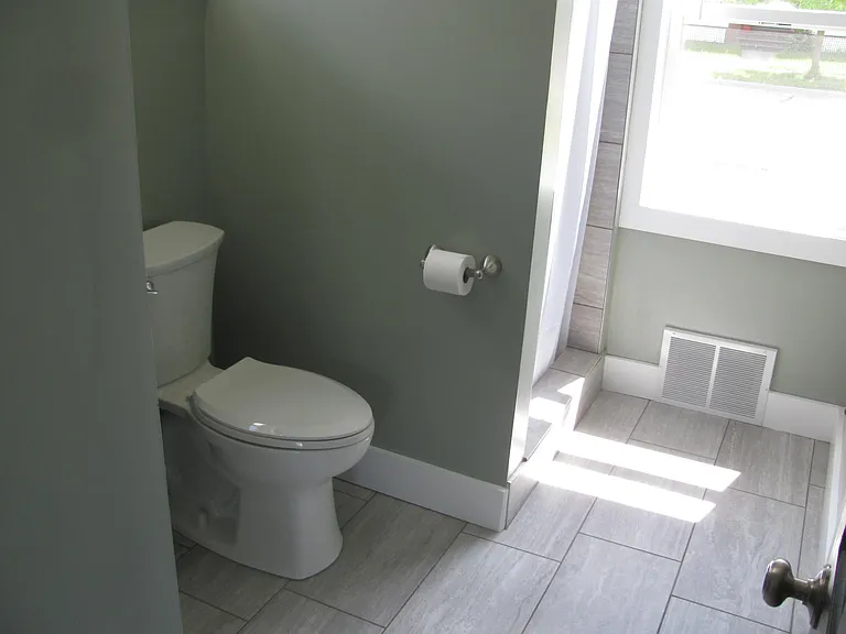 409 Pearl St — Photo 13