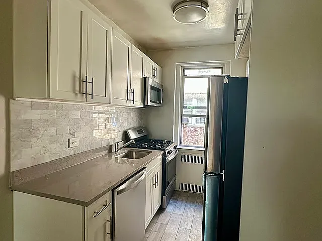 402 Ocean Pkwy #105 — Photo 5