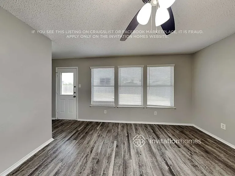 1013 Manassas Dr — Photo 4