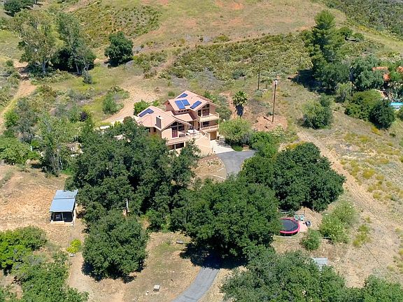 3rd image of 13780 Calle De Los Pinos Rd