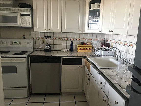 2nd image of 2025 NE 164th Street #714