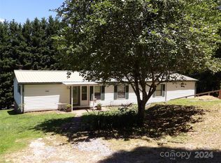 780 Case Cove Rd, Candler, NC 28715