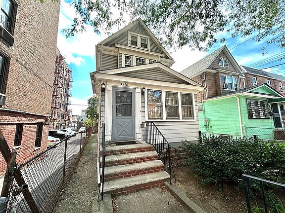 2nd image of 4250 Gleane St