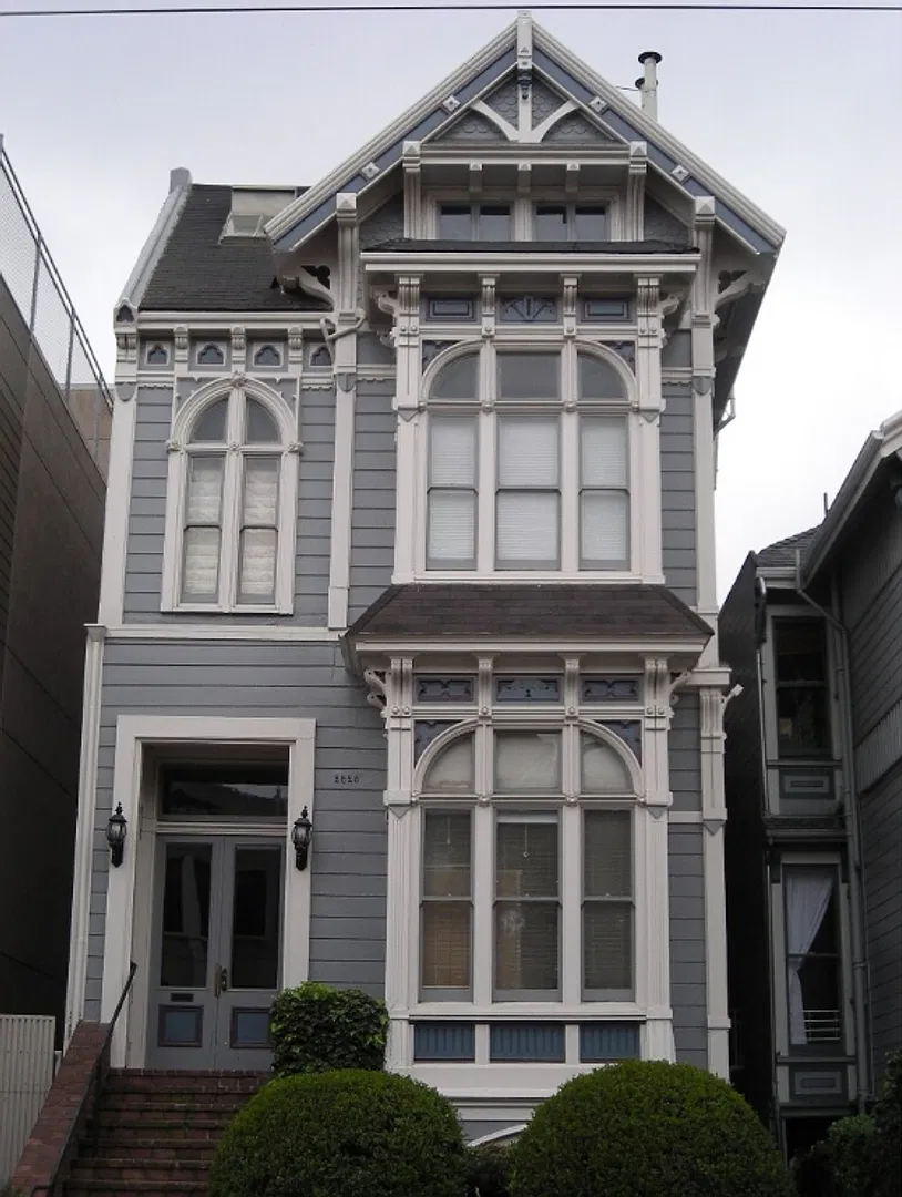 2525 Fillmore Street — Photo 1