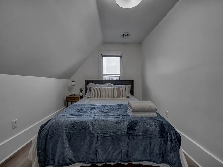 46 Allen St #5 — Photo 6