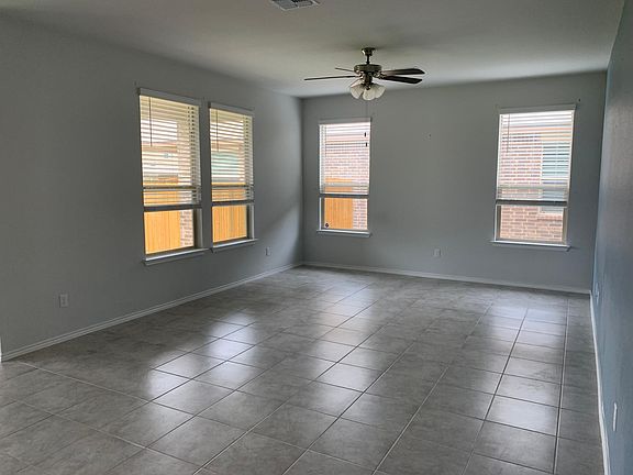 3rd image of 9011 Sky Crest Dr