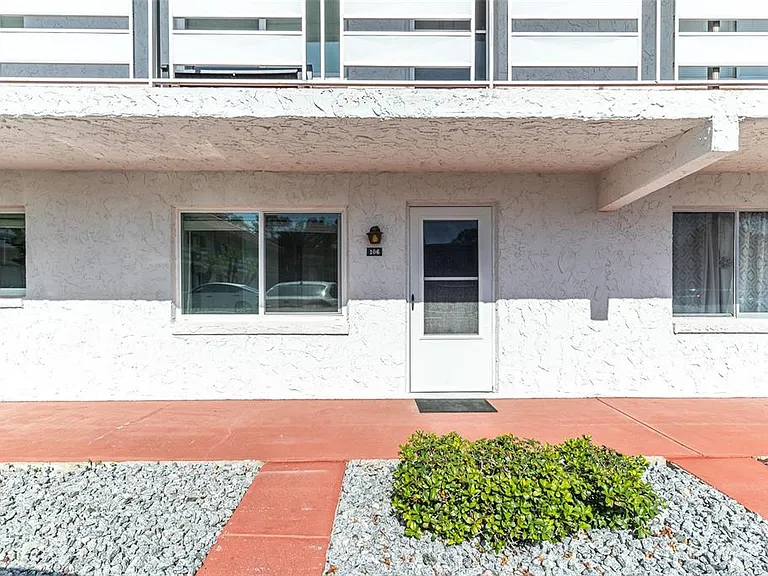 1100 Martinique Dr #106 — Photo 22
