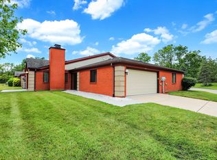 2092 Oak Run Ct, Indianapolis, IN