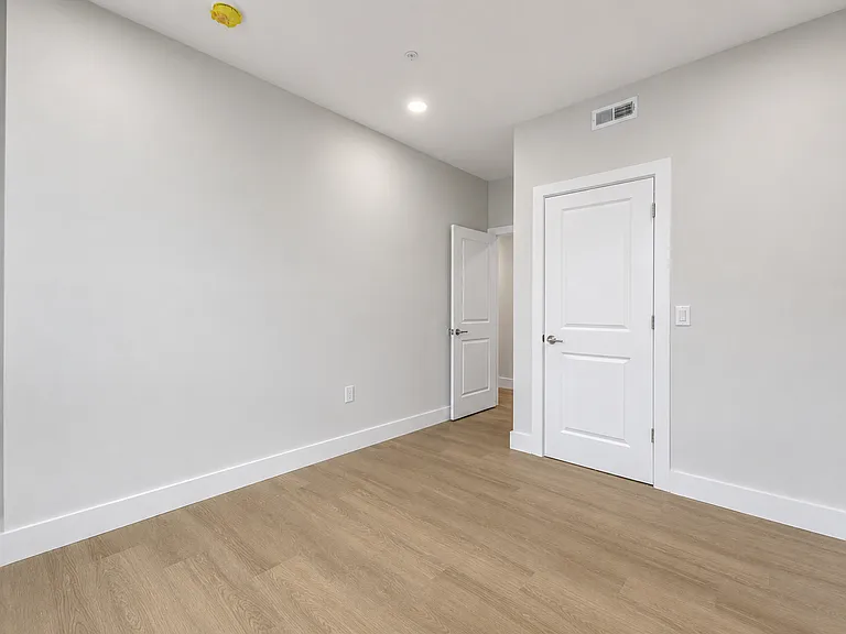 122 E Cumberland St — Photo 12