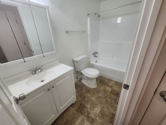 3rd image of 14424 Union Ave SW #1