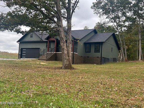 3rd image of 214 Georgee Rd