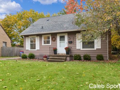 2047 Janes Ave NE, Grand Rapids, MI, 49505
