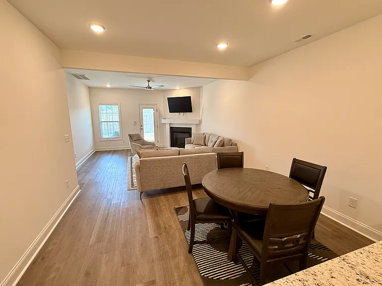 1413 Dorset Dr #A — Photo 8