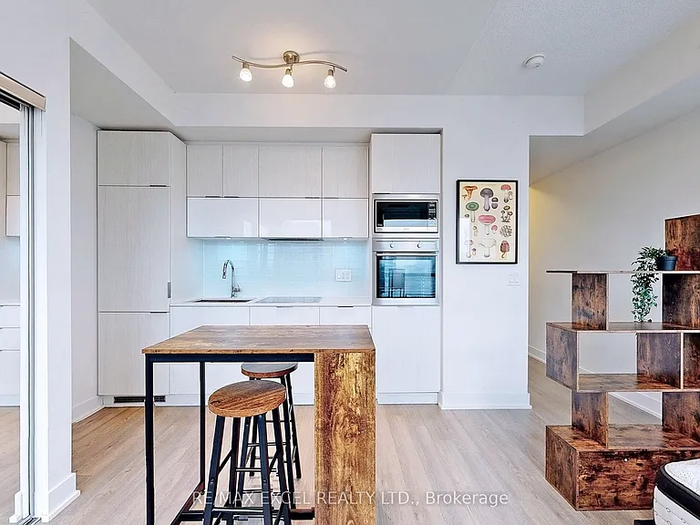 318 Richmond St W #2505 — Photo 10
