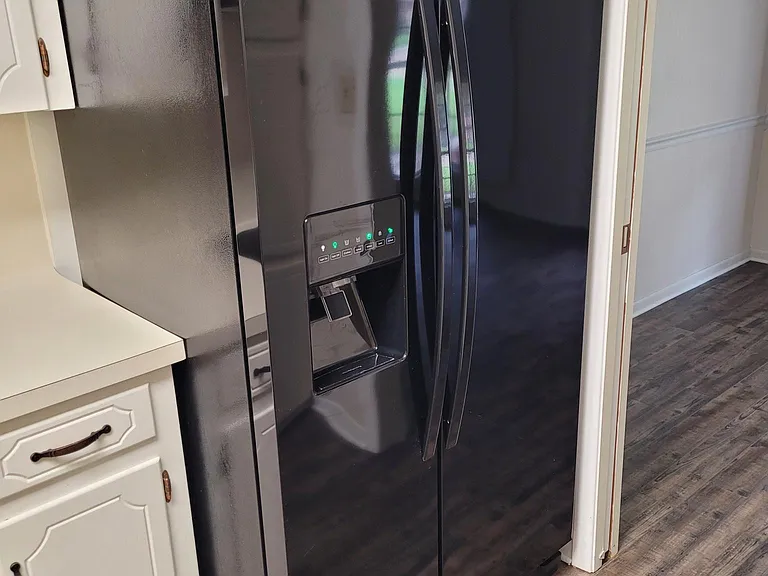 kitchen refrigerator