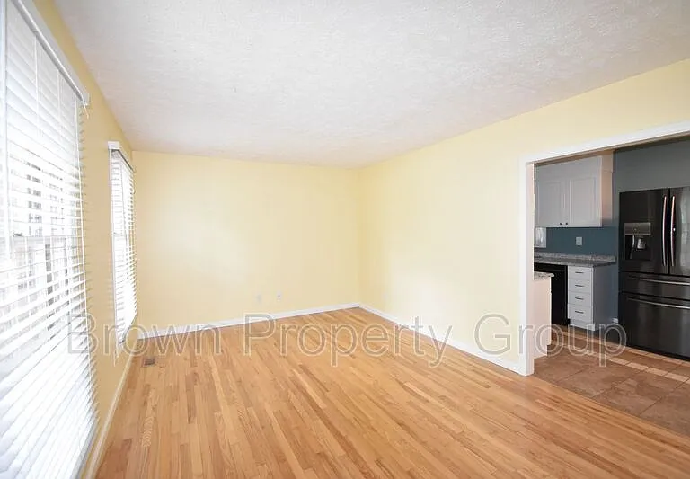333 McFadyen Dr — Photo 2