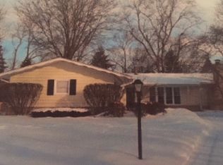 6718 Meadowcrest Dr, Downers Grove, IL 60516