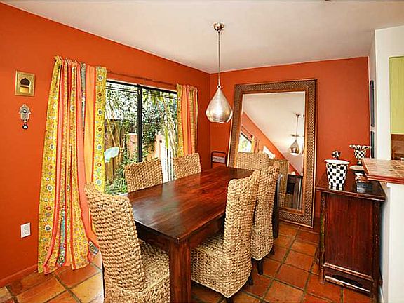 Home For Sale In Victoria Park