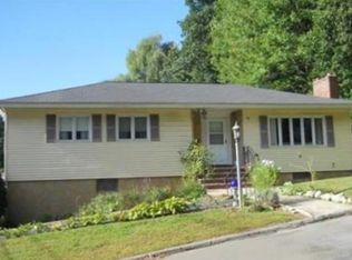 34 Buttonwood Dr, Methuen, MA 01844