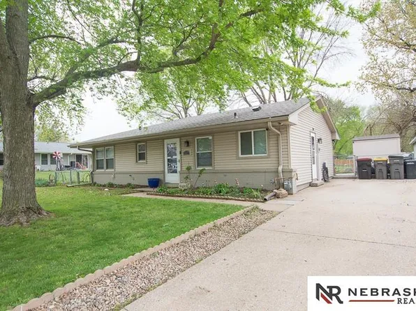 3021 NW 49th St, Lincoln, NE 68524