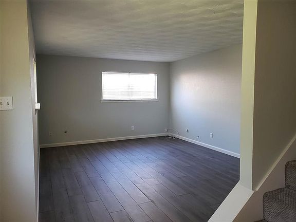 5th image of 737 Ponderosa Dr
