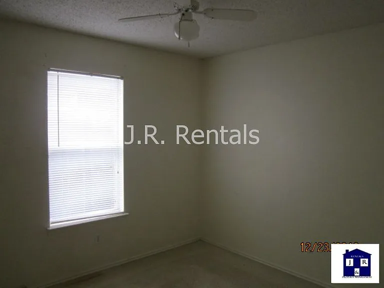 3615 Coral Bay Ln — Photo 34