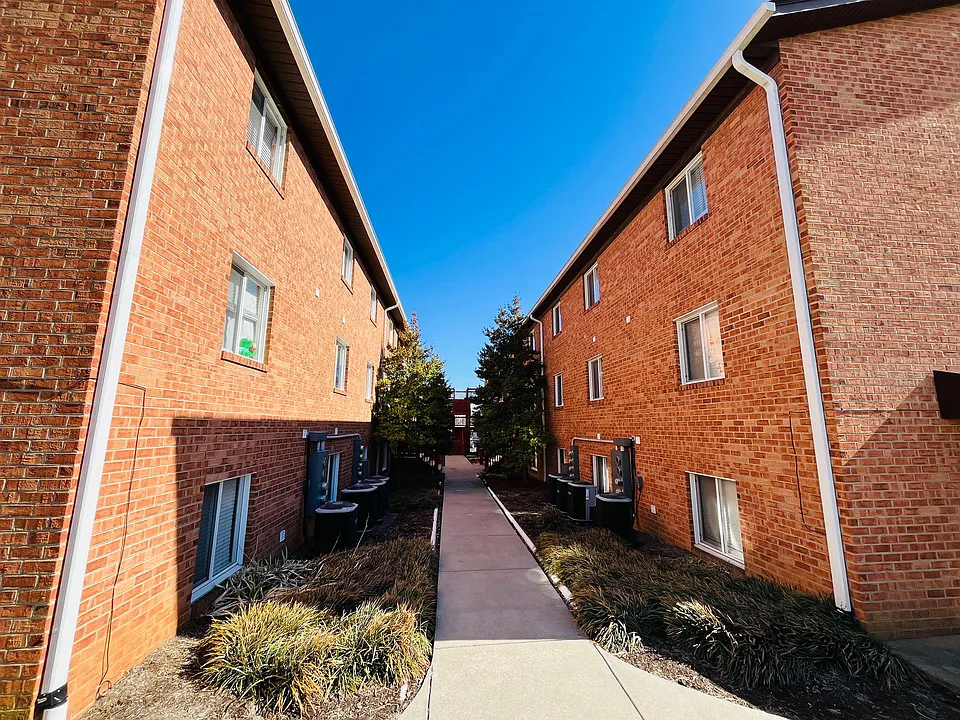 1013 Grove Ave #U