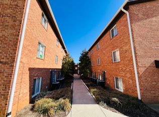 * Re-Rental Available on 5/15/25 * 4 Bedroom, 2 Bath Apartment, Radford, VA 24141