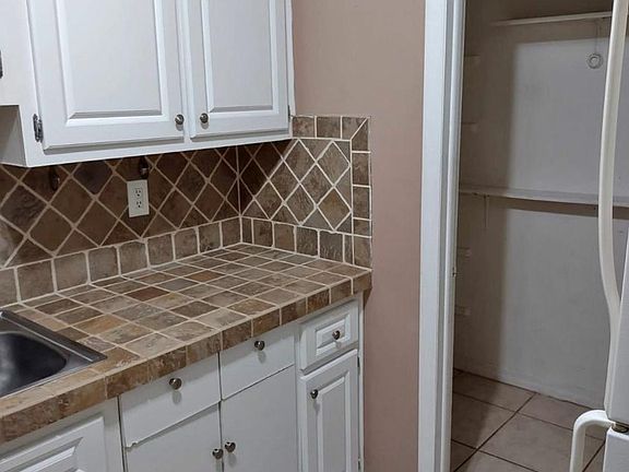 4th image of 7611 Dolonita Dr
