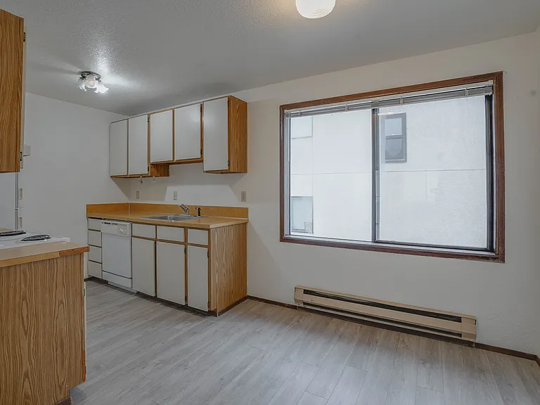 1122 NW Market St #5 — Photo 10