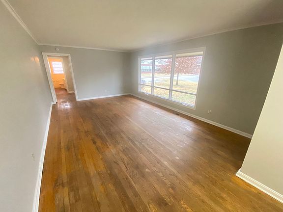 4th image of 1527 Stonewall Blvd