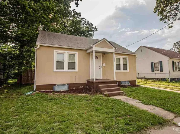 920 N Madison St, Junction City, KS 66441