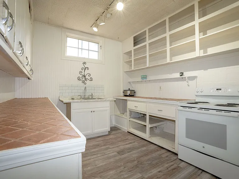 516 North St #B — Photo 12