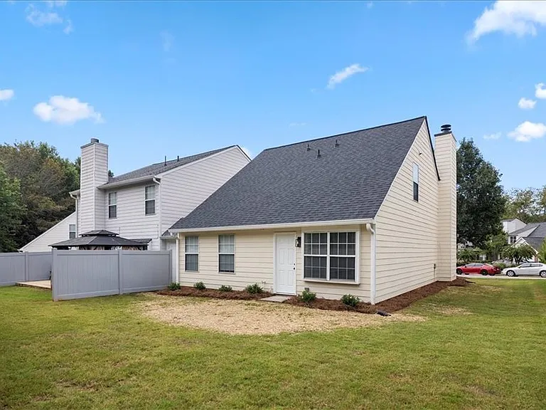 4033 Ravenwood Ct — Photo 31