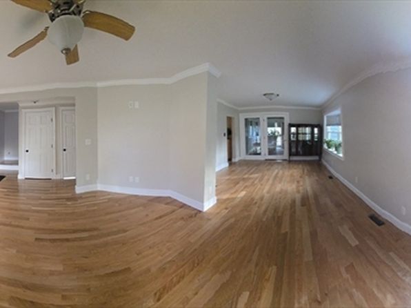 32 Fairlawn Ave, Haverhill, MA 01830