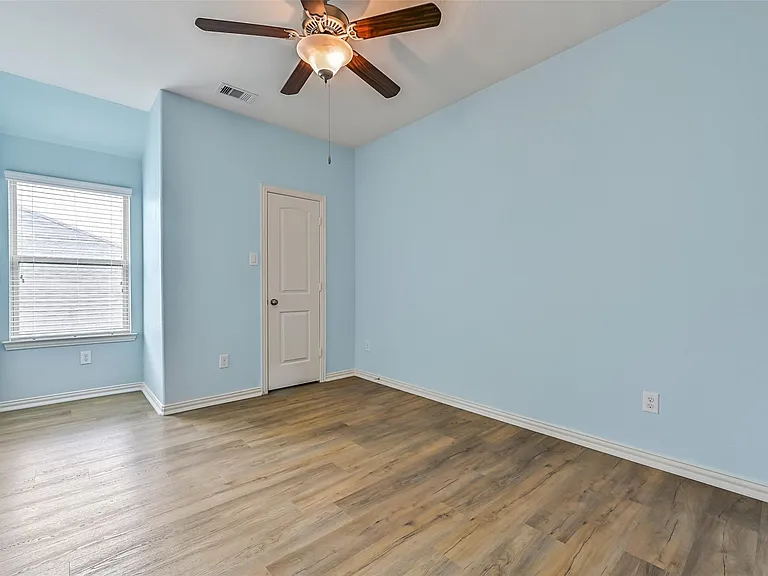 4511 Apple Point Ln — Photo 29