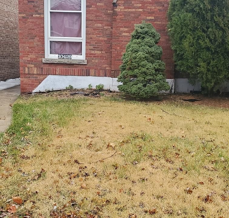 1st image of 10429 S Eberhart Ave
