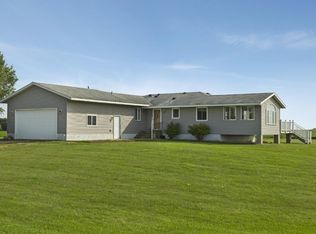 39267 190th St, Green Isle, MN 55338