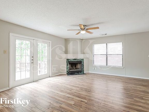 3rd image of 410 Territory Oak
