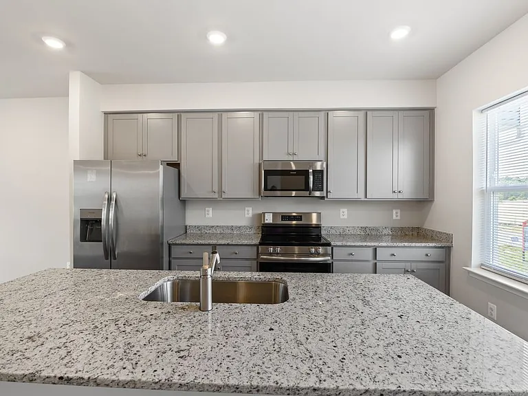 105 Milburn Dr — Photo 11