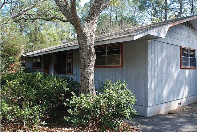 1st image of 417 Dolive Ave