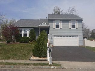15 Marc Dr, Howell, NJ 07731